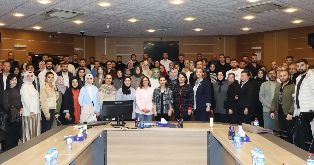 kocaeli buyuksehir personeli kendini gelistiriyor B8M3MPwD.webp