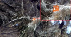 Onikişubat Belediyesi’nin dünyanın en büyük Türk Bayrağı uzaydan görüntülendi