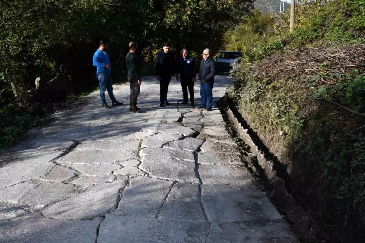 kaymakam kandemir koyleri ziyaret etti VnXAIhLE.jpg