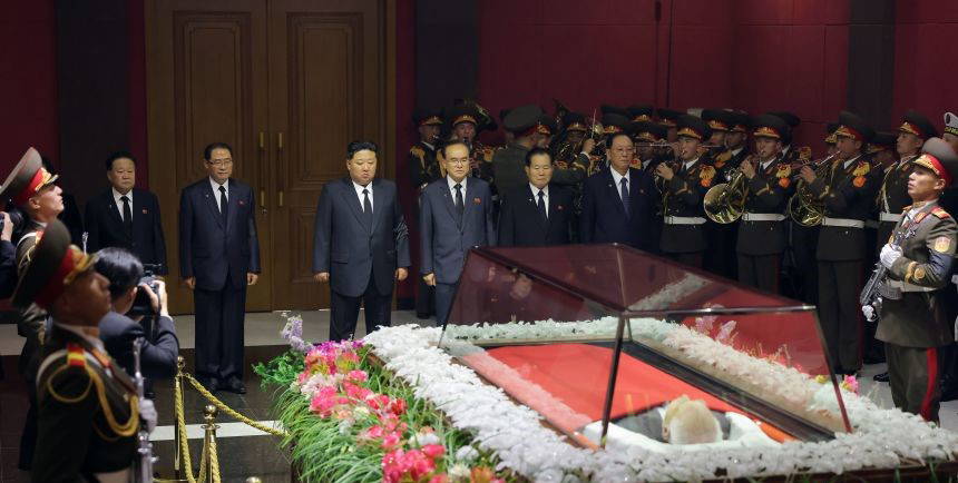 kuzey korenin eski meclis baskani 97 yasinda oldu eA7vpnGC.jpg