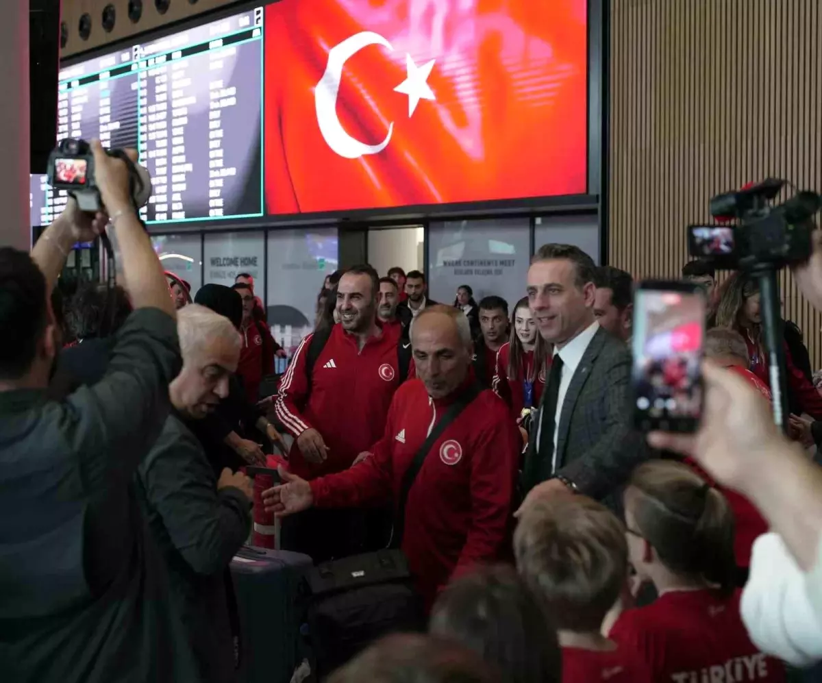 turkiye taekwondo milli takimi dunya sampiyonu oldu G6fxWKfK.jpg