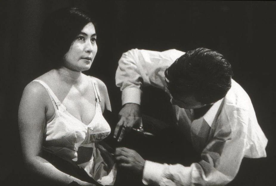 Yoko Ono'nun Kesilmiş Parça eseri