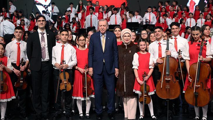 Cumhurbaşkanı Erdoğan, 19 Mayıs Kutlamalarında Çocuk Orkestrası ve Korosu Konserini Dinledi