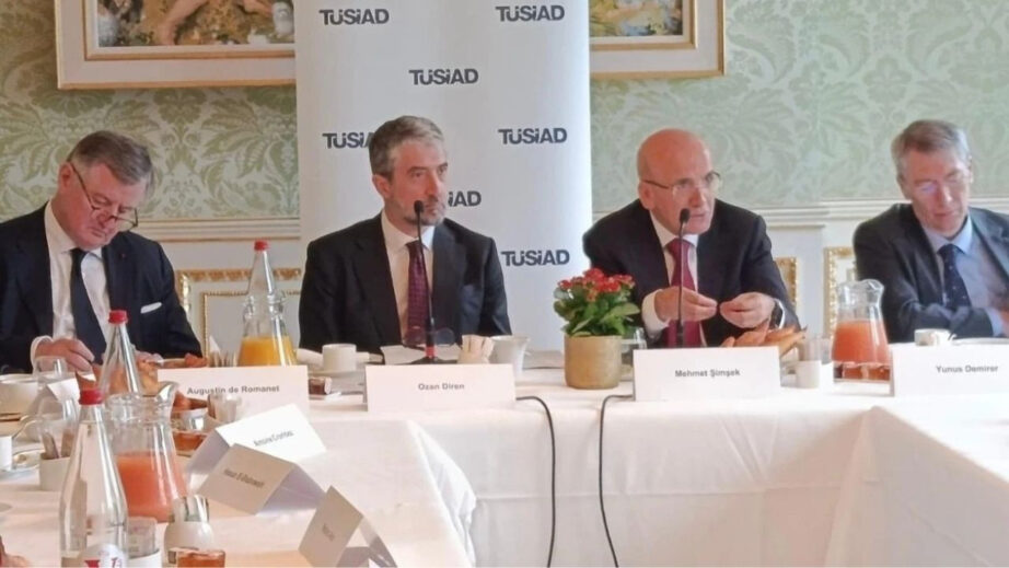 Mehmet Şimşek, TÜSİAD Heyetiyle Paris’te Ekonomik Temaslarda Bulundu