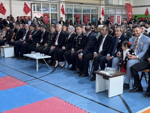 Yüksekova’da 19 Mayıs Atatürk’ü Anma Bayramı Büyük Bir Coşkuyla Kutlandı