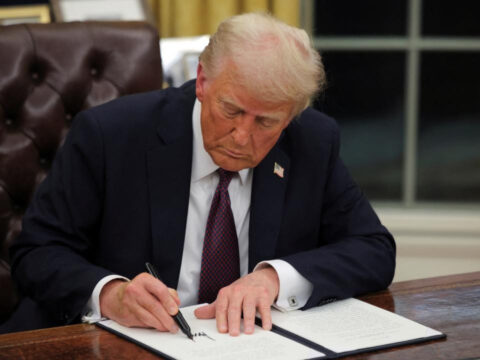Trumpin yapay zeka planina sert tepki george orwelli bile utandirir iT7lrrAq